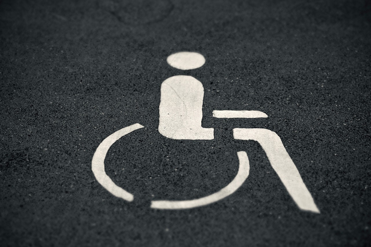 SNCB et personnes à mobilité réduite : « Un an après, RIEN n’a changé ! »