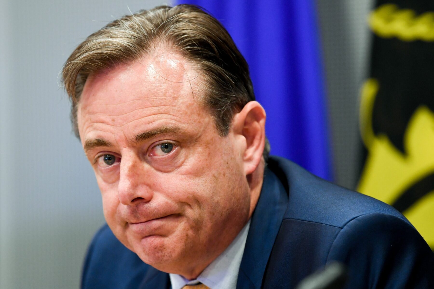Bart De Wever peut-il faire passer sa réforme de l’État en contournant la Constitution ?