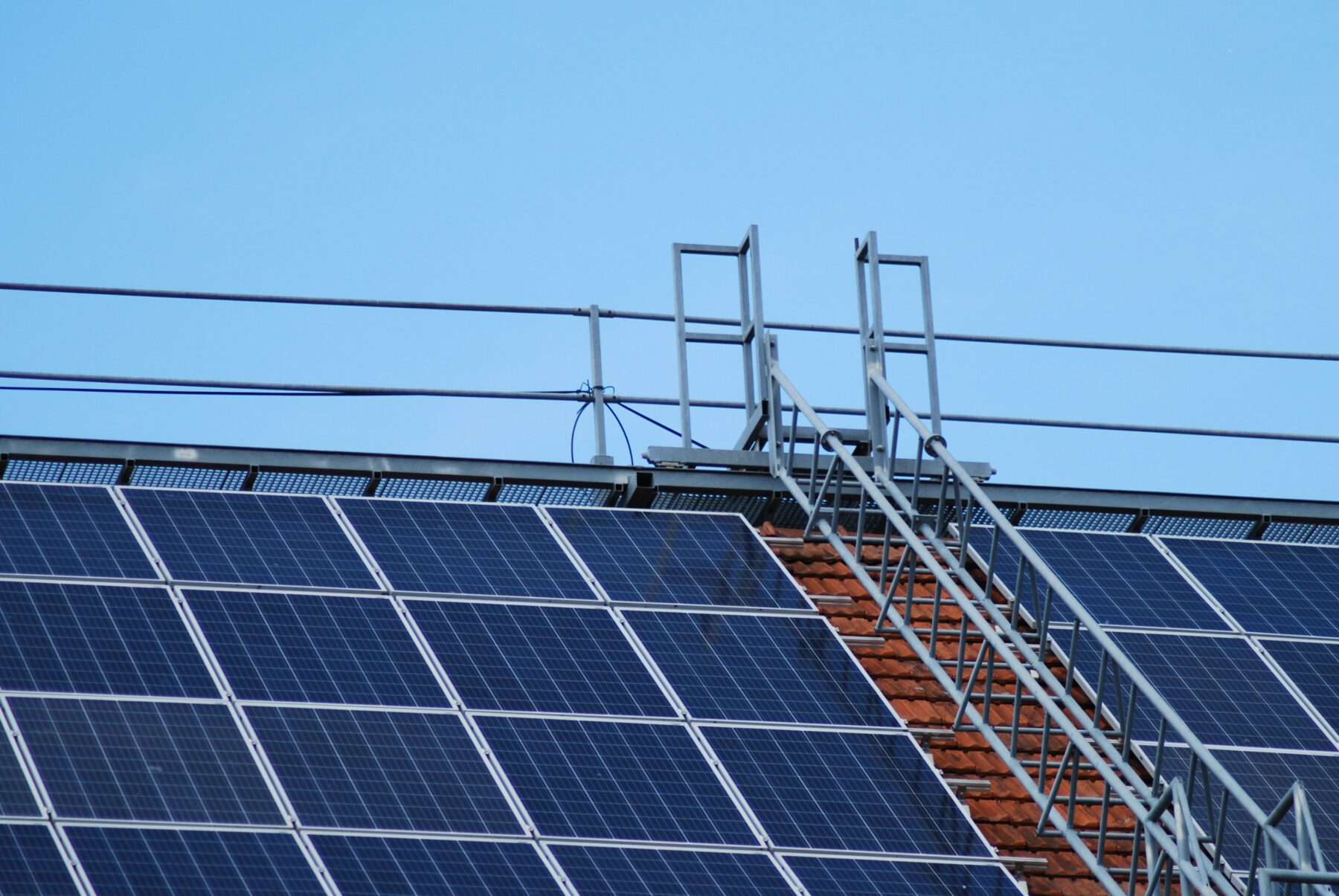 Panneaux solaires : des propriétaires floués veulent attaquer la Région flamande
