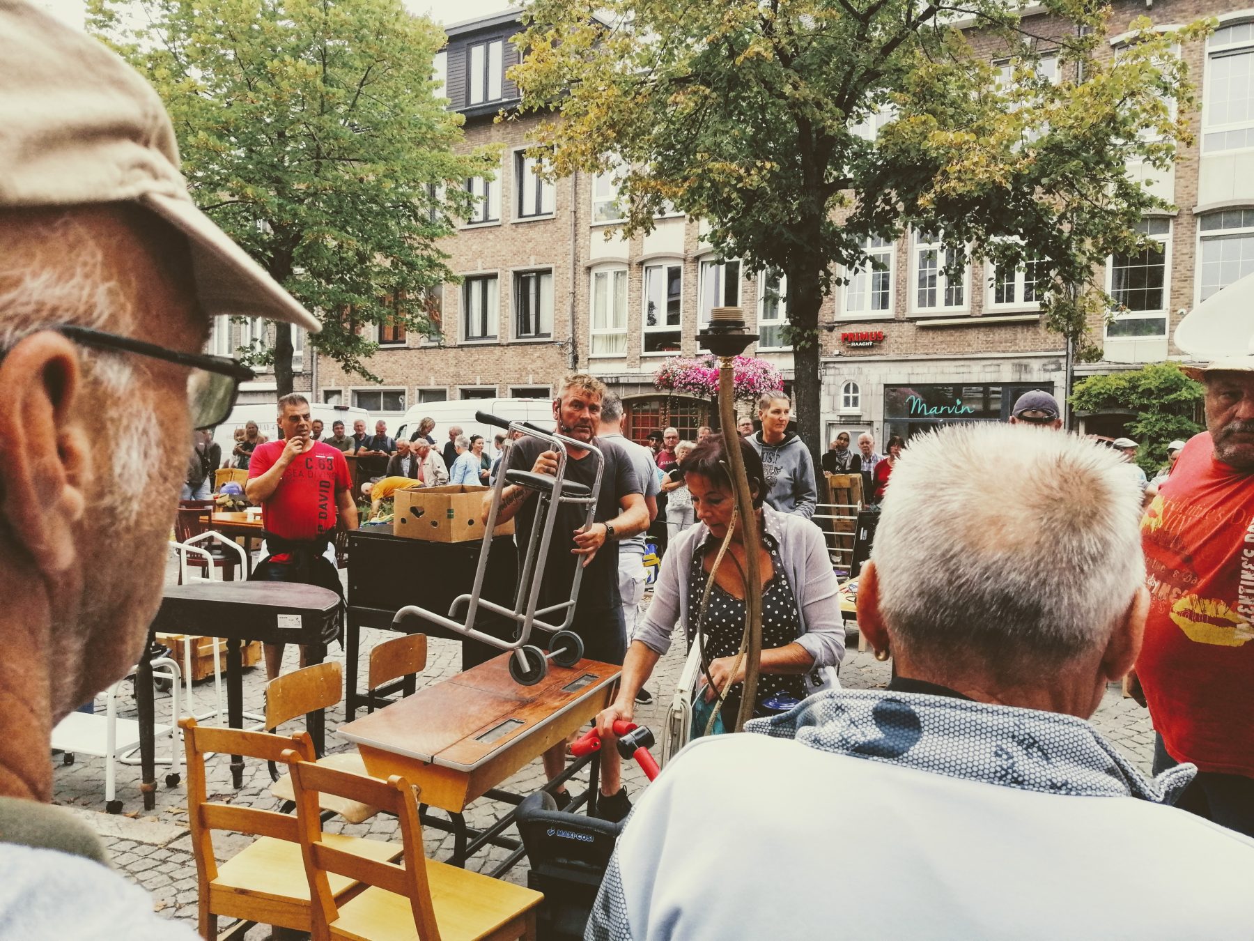 Le vrijdagmarkt d’Anvers, une brocante unique qui existe depuis le 16e siècle