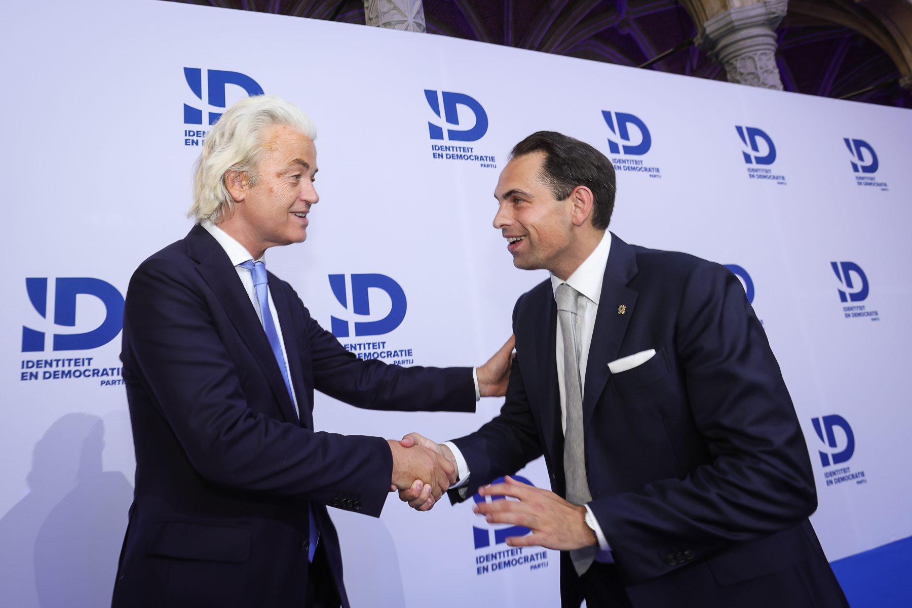 La nouvelle coalition néerlandaise de Wilders fait rêver le Belang… à tort