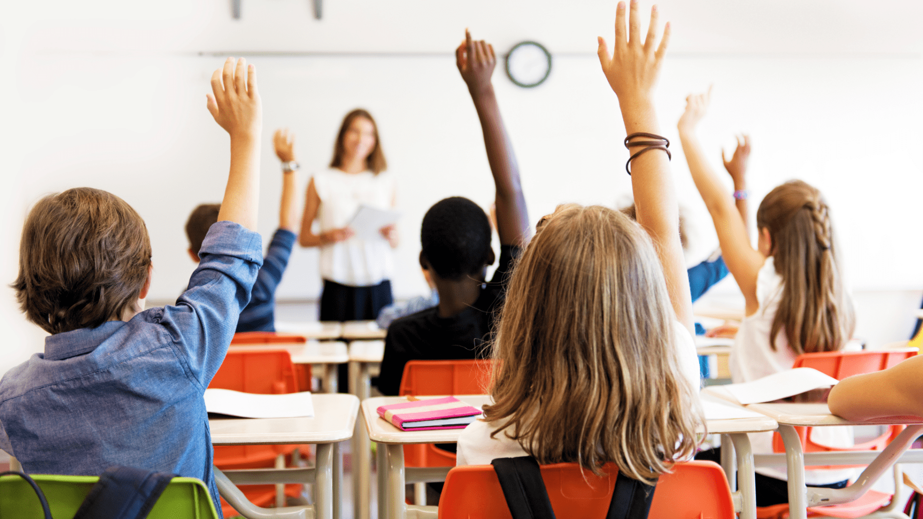 Les zomerscholen : un pansement sur un calendrier scolaire déséquilibré